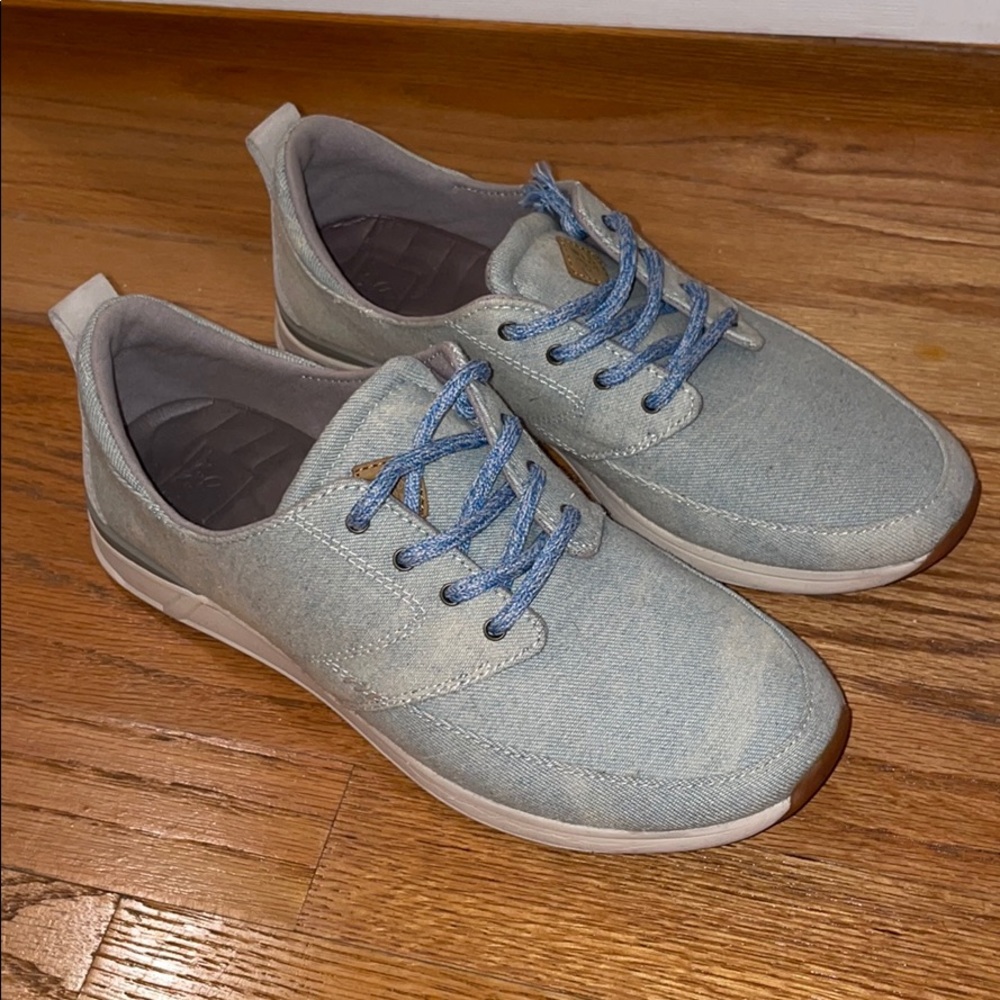 Reef sneakers